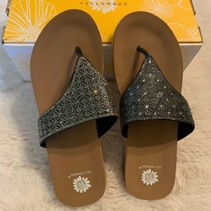 Yellow box Cristal black wedge sandal